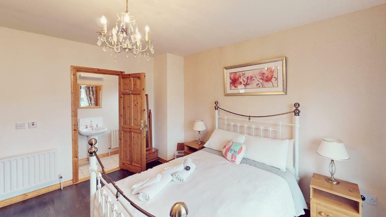Simbavati B&B Ballina  Eksteriør billede
